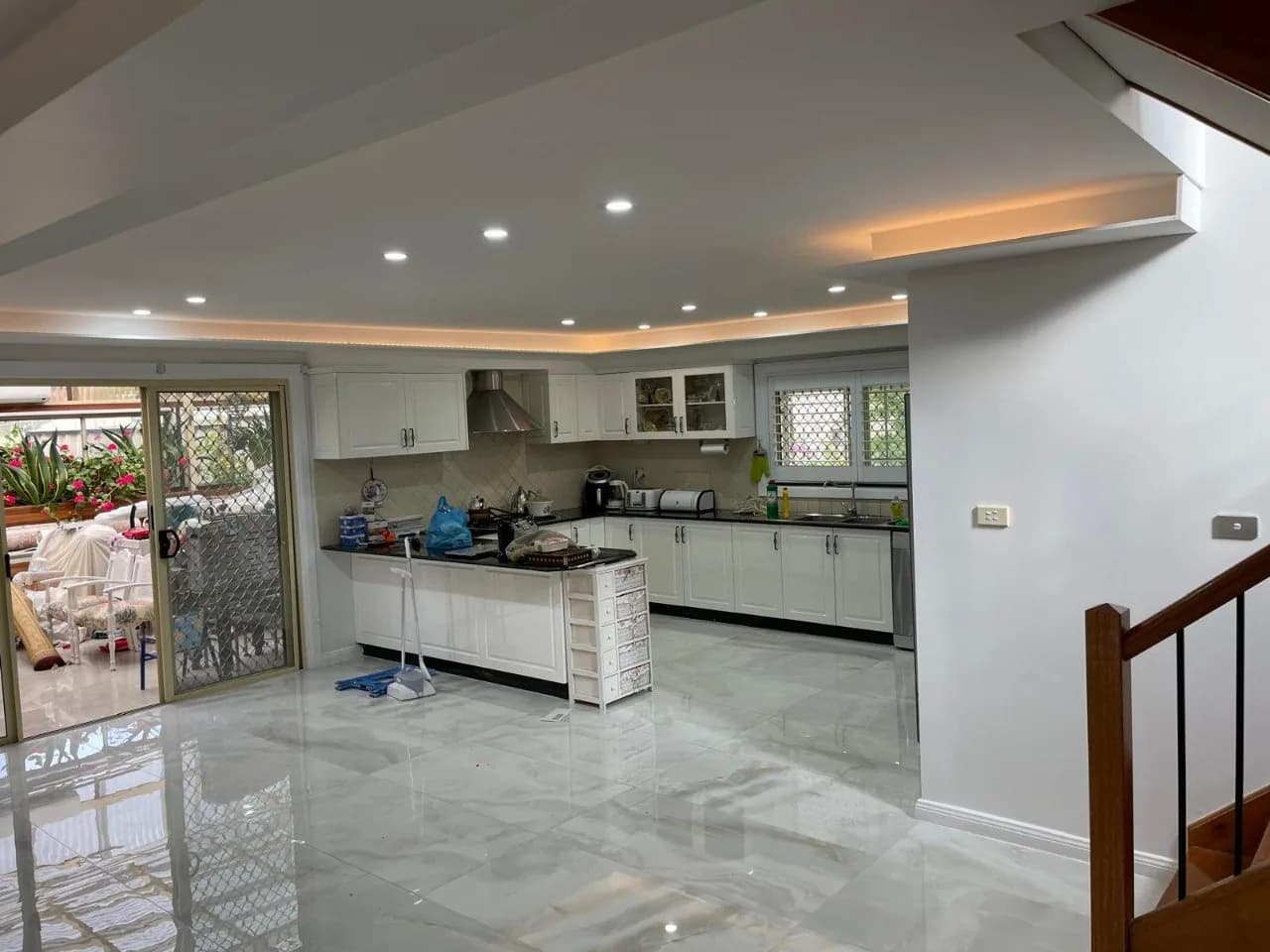 Ceiling crack repair in a Mosman master bedroom by Jack's Plastering